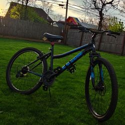 Mongoose 26 Inch mountain bike