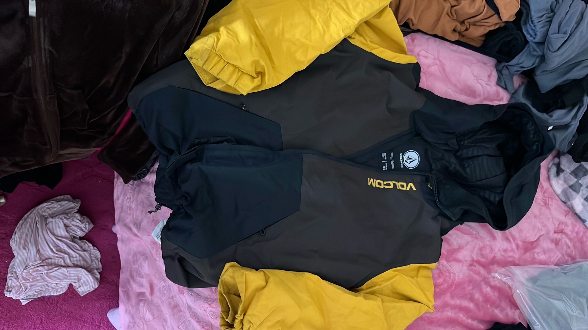 Volcom Snowboarding Jacket