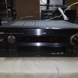 YAMAHA AV 110 WATTS  STEREO RECEIVER AMPLIFIER 