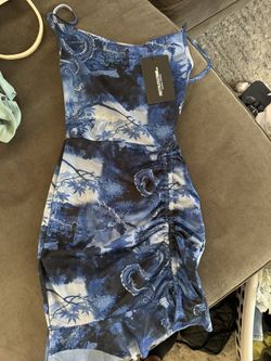Pretty Little Things Blue Dragon dress Size 2 