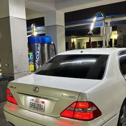 2005 Lexus LS • LS 430 Sedan 4D