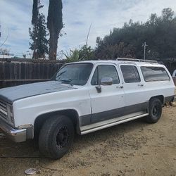 1986 Chevy Suburban Silverado  454 Motor
