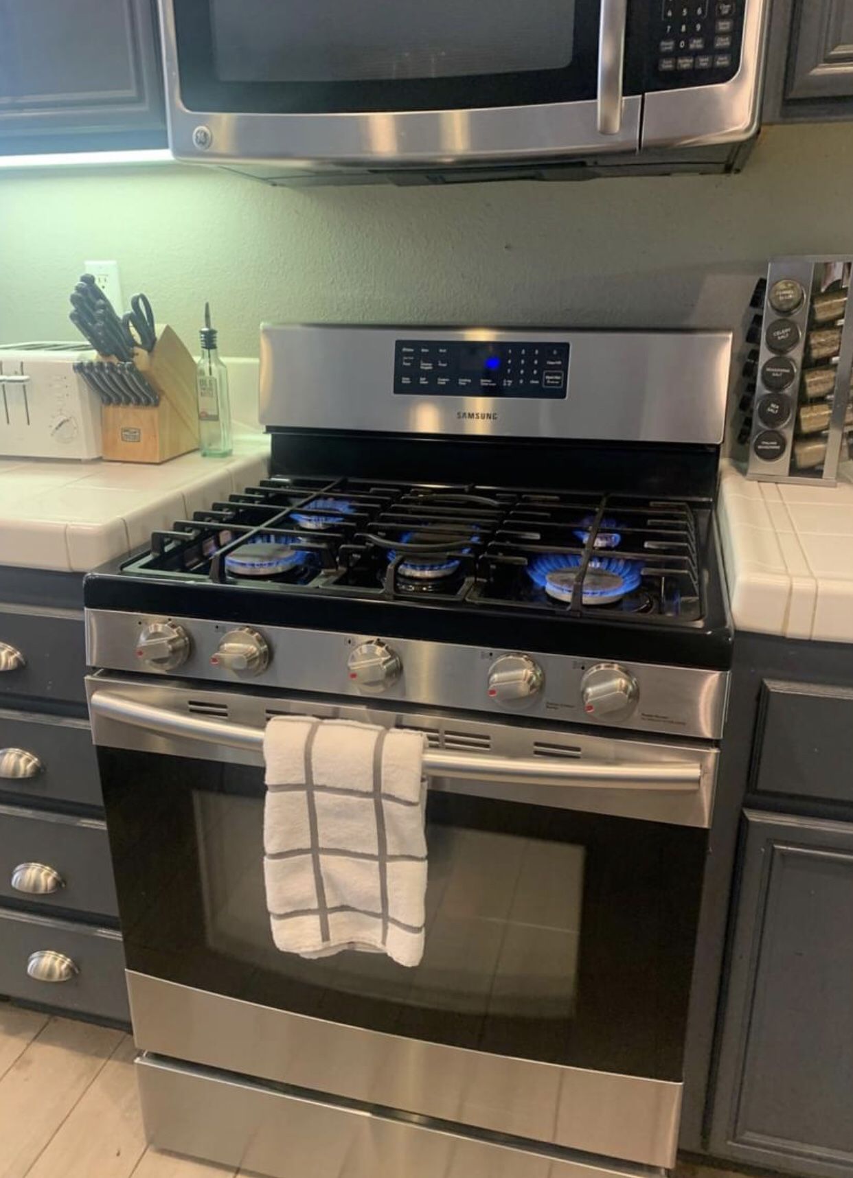 Two Months Old Gas Stove For Sale