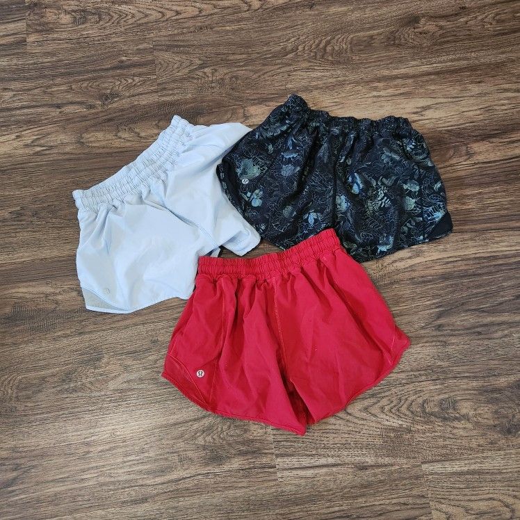 Lulu size 4 $65
Red shorts have a snag