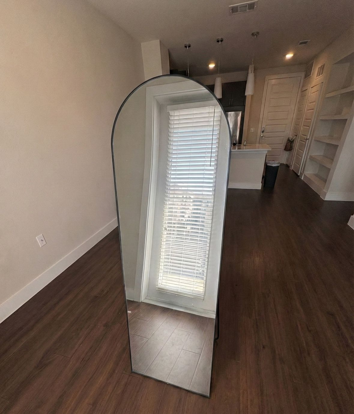 62 In Mirror Self Standing