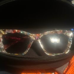 Woman’s Sunglasses  Krewe