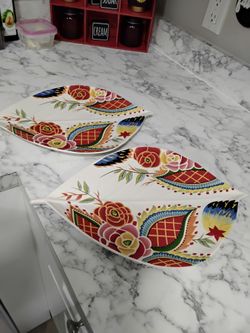 Eva Mendes rose leaf shape platters set of 2.