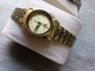 Womans Seiko 5 automatic self winding ⌚⌚