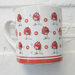 WHITE MUG RED M&M'S