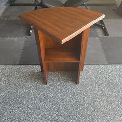Wood Corner/ End Table