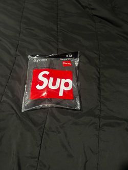 Supreme x Hanes Cushion Crew Socks 4-Pack