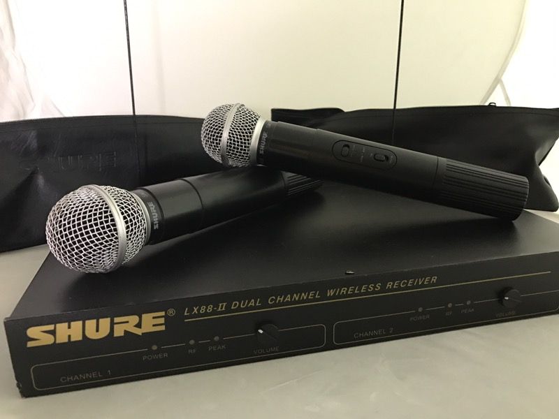 Shure LX88-II Dual Channel Wireless Microphones