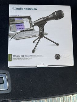 Audio-Technica AT2005USB, a cardioid dynamic USB/XLR microphone.