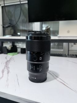 Sony 90mm f/2.8 macro (Excellent condition)