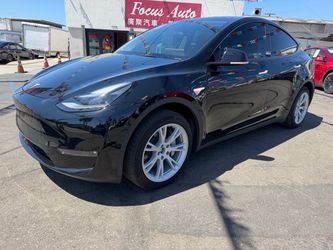 2023Tesla Model Y HW4