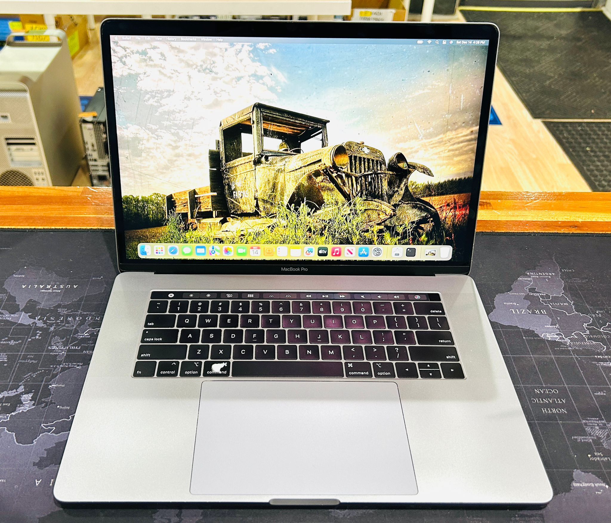 Apple MacBook Pro 2018 15” i7 16GB 256GB SSD