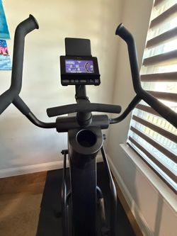 Like-New Bowflex Max Trainer SE Elliptical – Low Impact, Compact