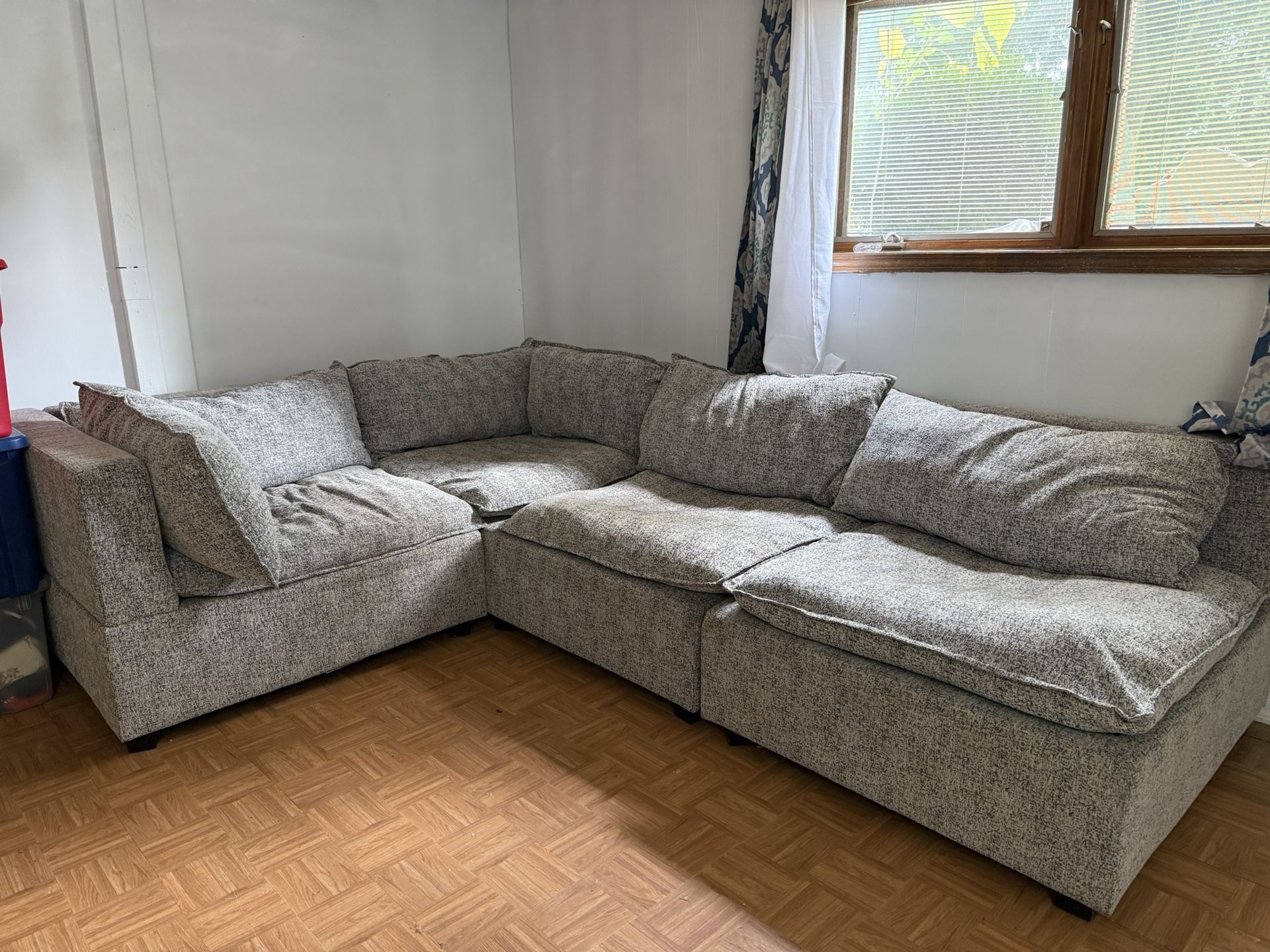 4-Piece Modular Sectional Couch - Free Curbside Delivery! 