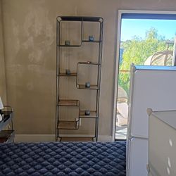 Standing Shelve Unit 