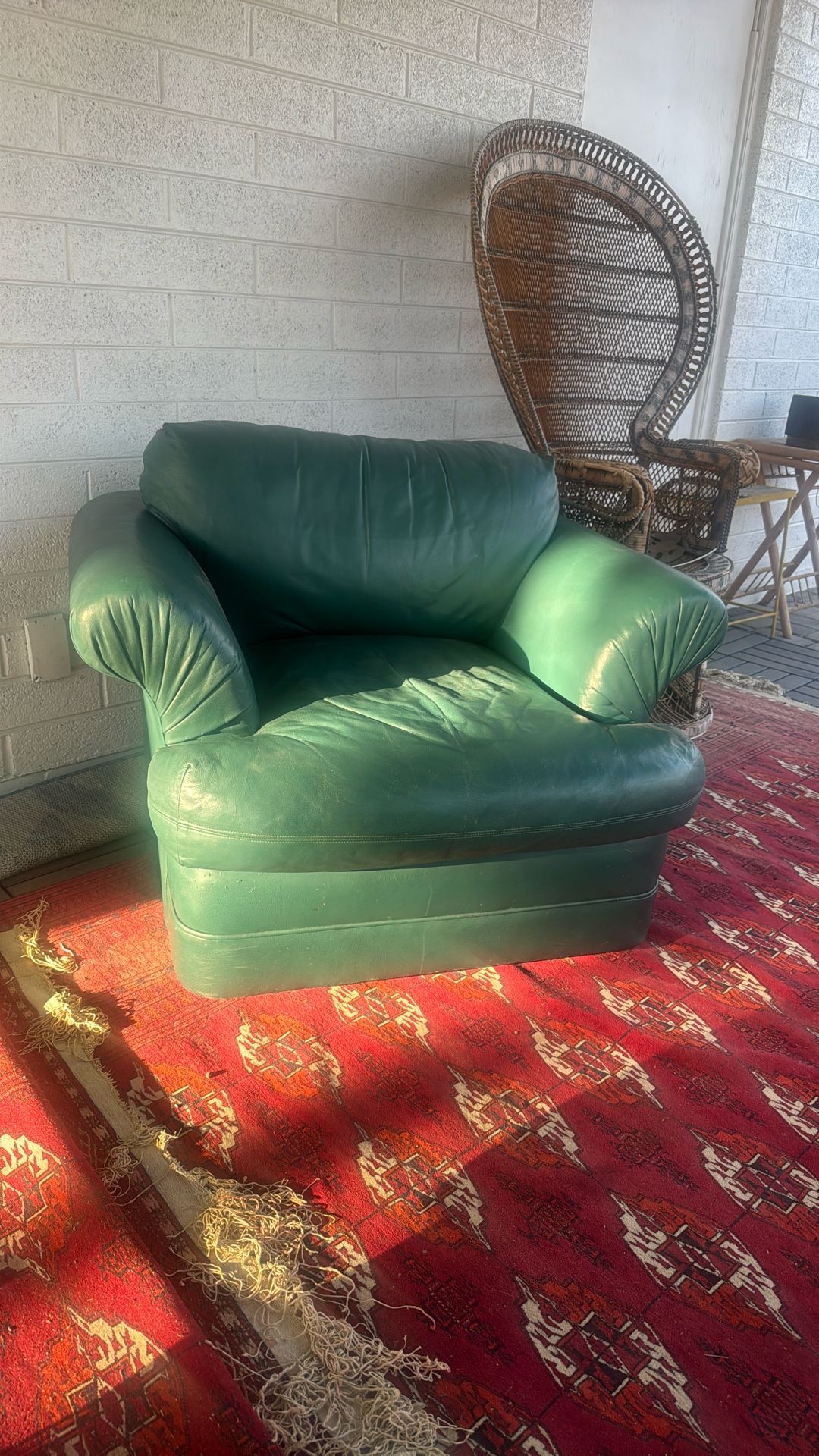 Vintage Leather Chair- 360 Swivel!