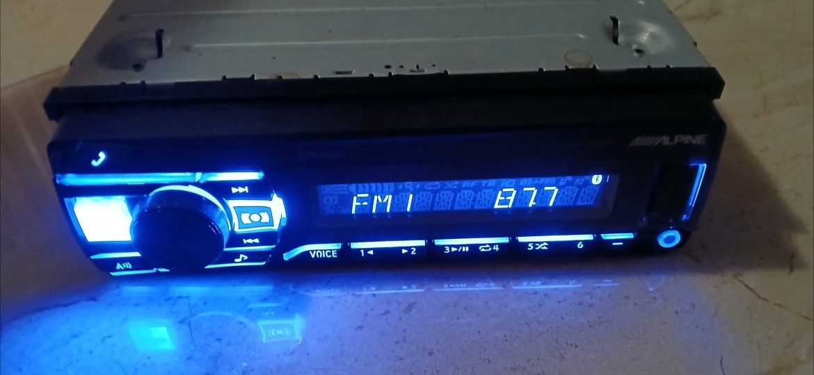 Alpine Bluetooth Head Unit