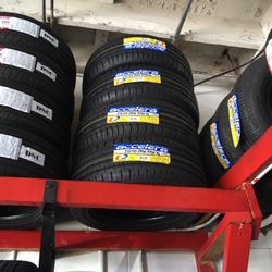 $299 BRAND NEW SET 215/55R16