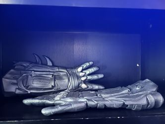 Batman gloves