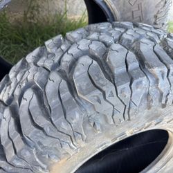 38x13.5x17 Tires 