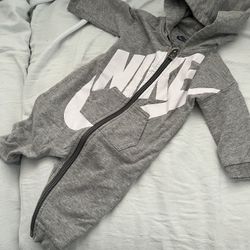 Baby Nike/Puma