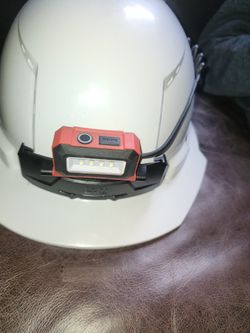 Milwaukee Hard Hat W Light