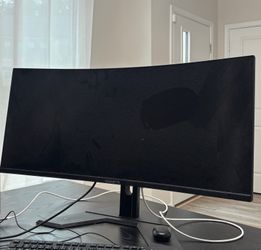 GIGABYTE 34” Curved Ultrawide Gaming Monitor – 144Hz WQHD