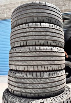235/45/18 Michelin Selling a set of 4 tires in excellent condition 🫡
