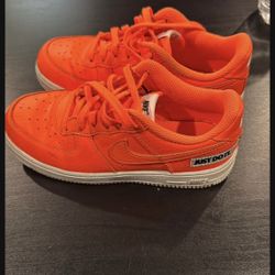 Nike Air Force 1slow Total Orange Kids Size 2Y