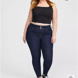 Torrid jegging super sort high rise jeans