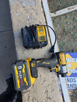 Dewalt 1/4in drive impact drill