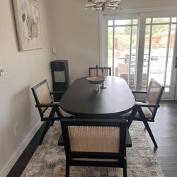 DINNING TABLE + 6 CHAIRS