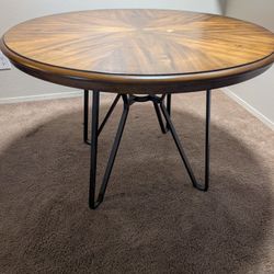 Centiar Dining Table With Hairpin legs