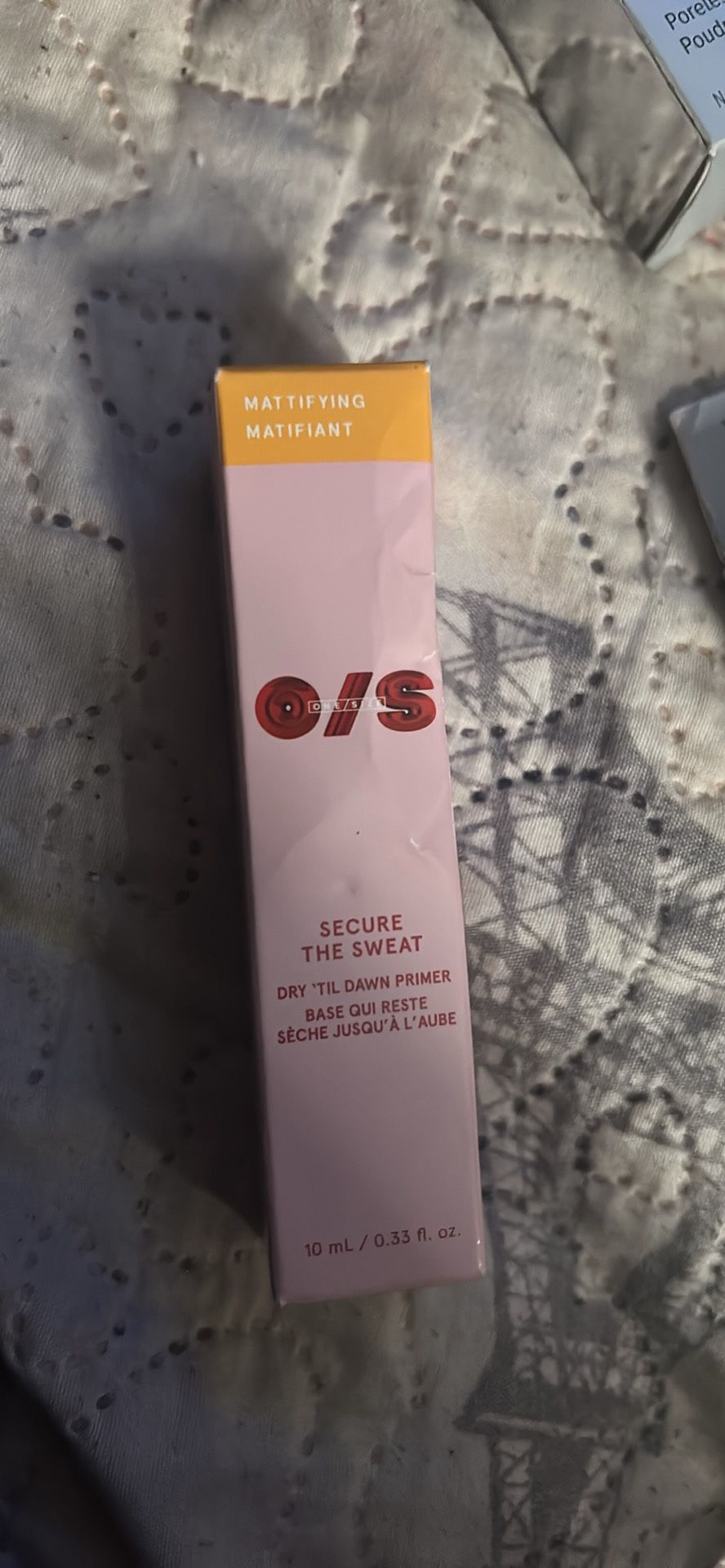 O/s Secure The Sweat Primer Mini