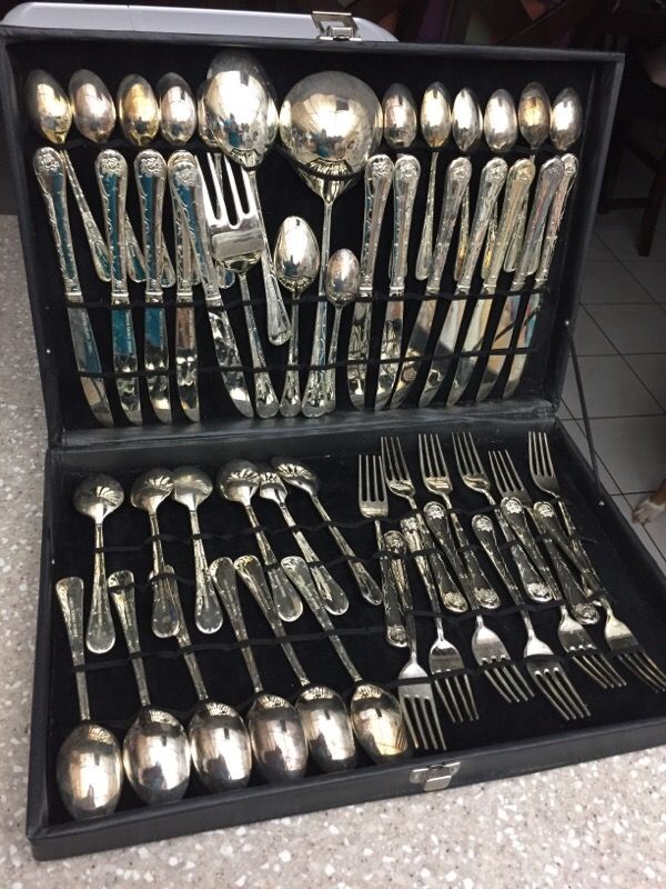 Silverware Set for 12. Davco Silver China