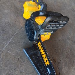 DEWALT
20V MAX 12in. Brushless Cordless Battery Powered Chainsaw