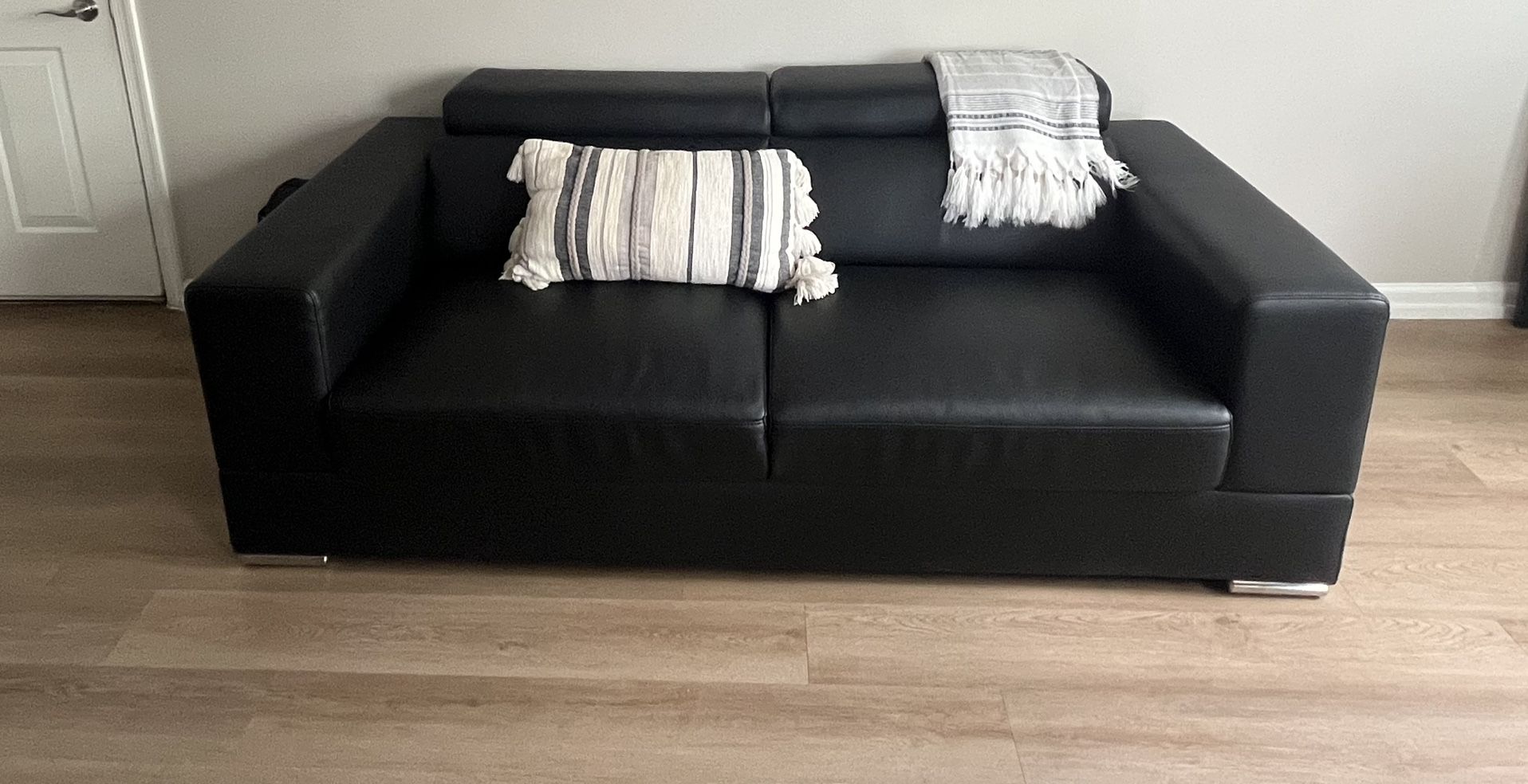 Black Micro Sofa With Side Chair