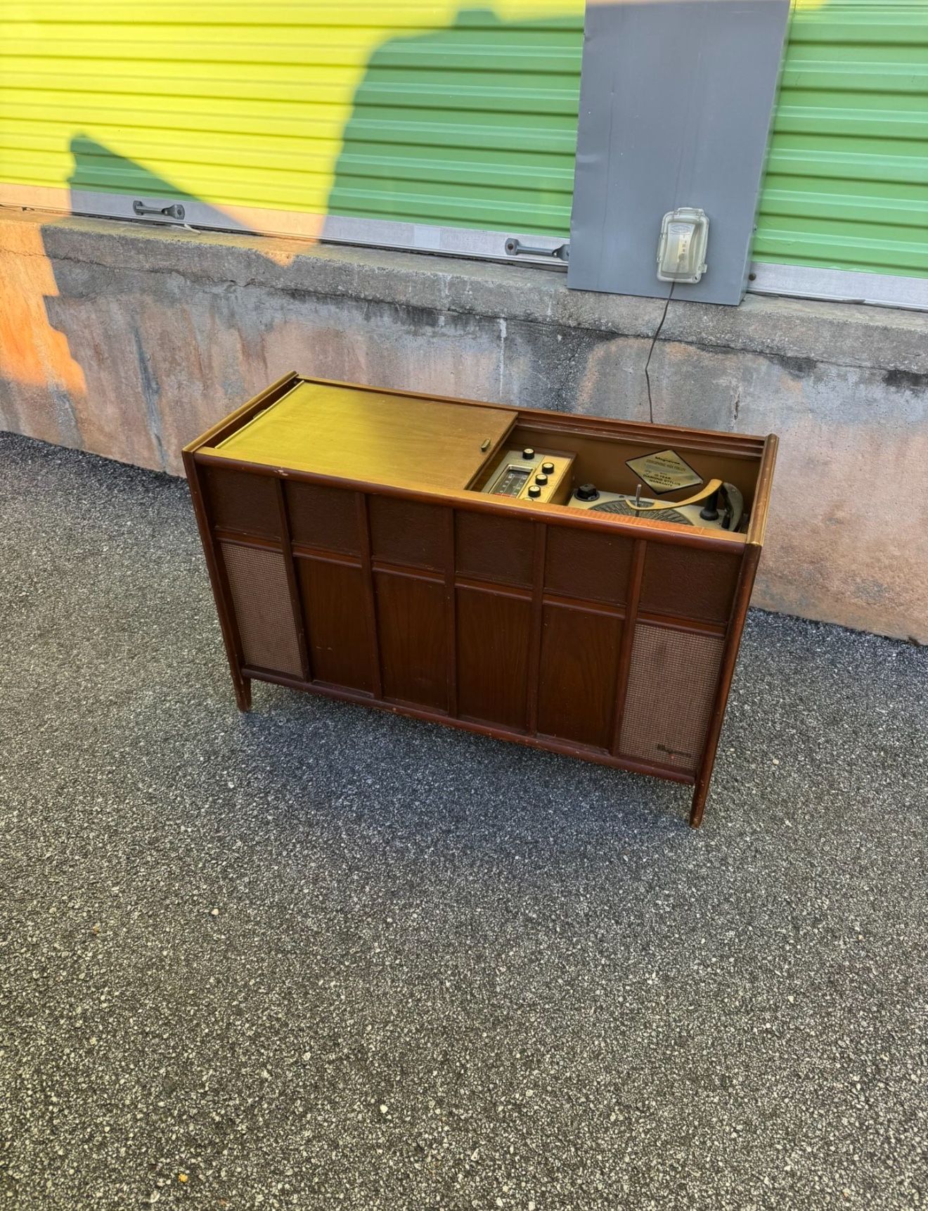 Mid Century Vintage Magnavox Record Changer Stereo Console