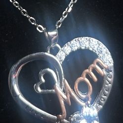 MOM Necklace 