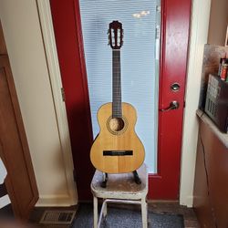 Kirkland Classical Guitar Model 215013