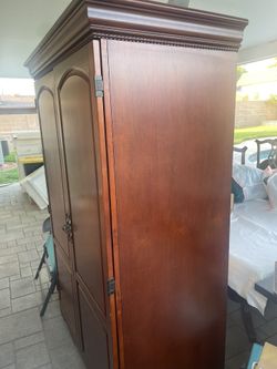 Computer Armoire