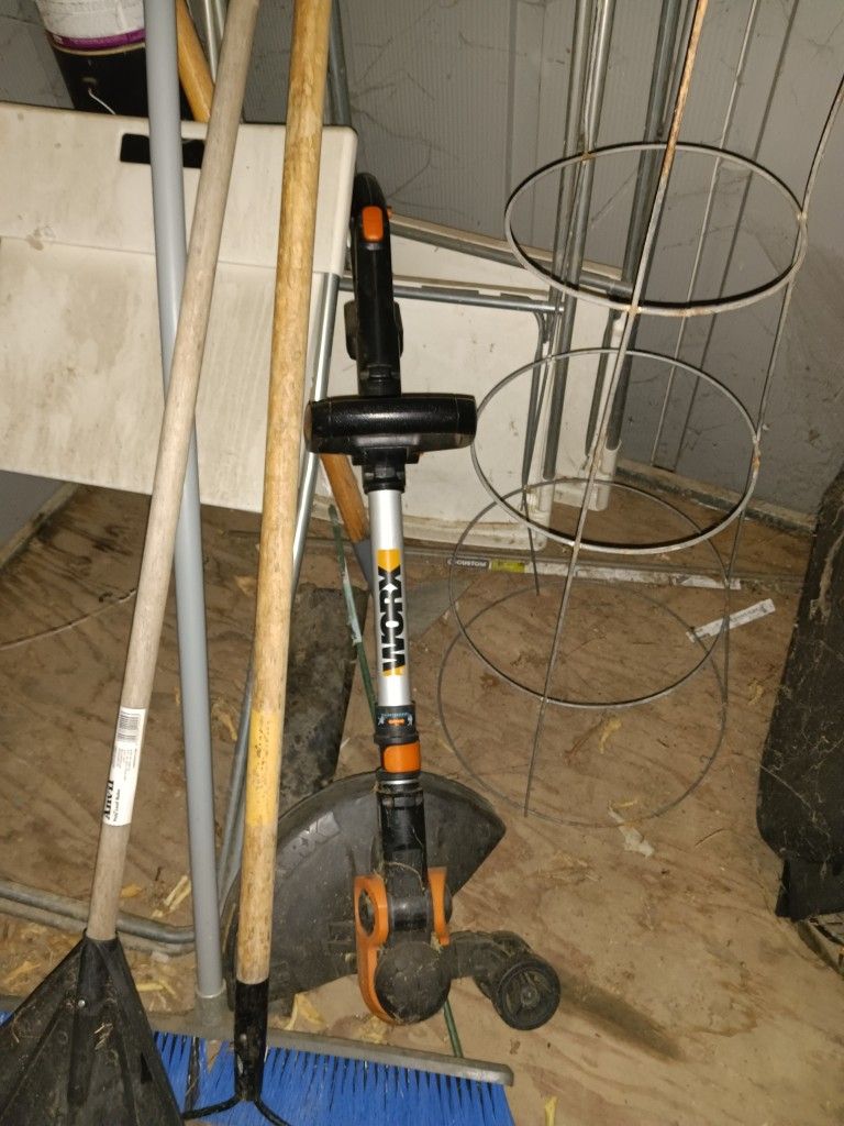 Lawn Trimmer Aka Weed Wacker