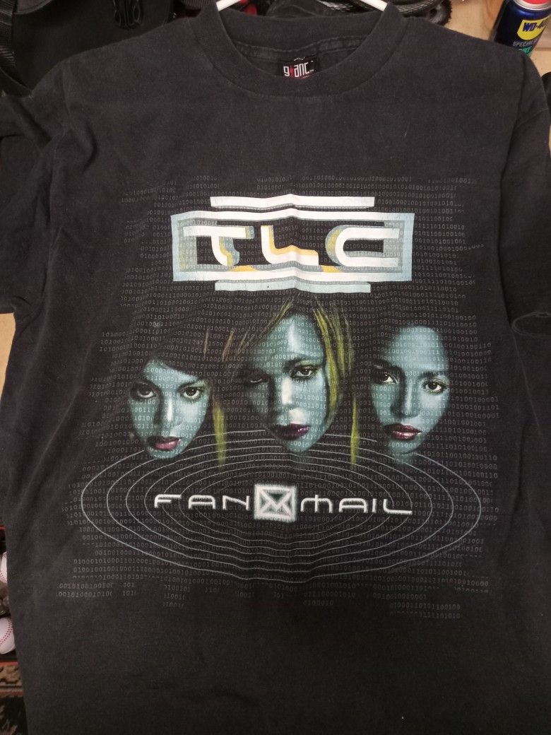 RARE Vintage TLC 'Fanmail' Tour T-Shirt Short Sleeve Size L RARE Vintage TLC 'Fanmail' Tour T-Shirt Short Sleeve Size L