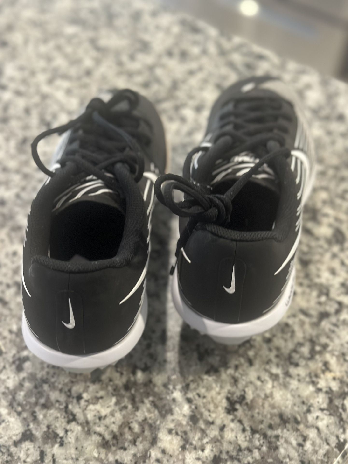 Women’s Softball Shoes. Never Worn  Size 8.5