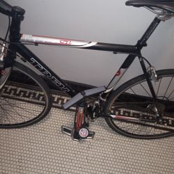 Trek SL 1000 Alpha SuperLight Aluminum Racer Black Size 54-56mm Pump Included.