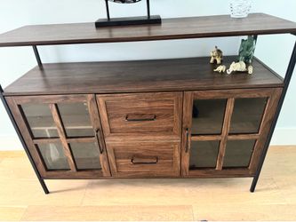 Medium wood/metal buffet